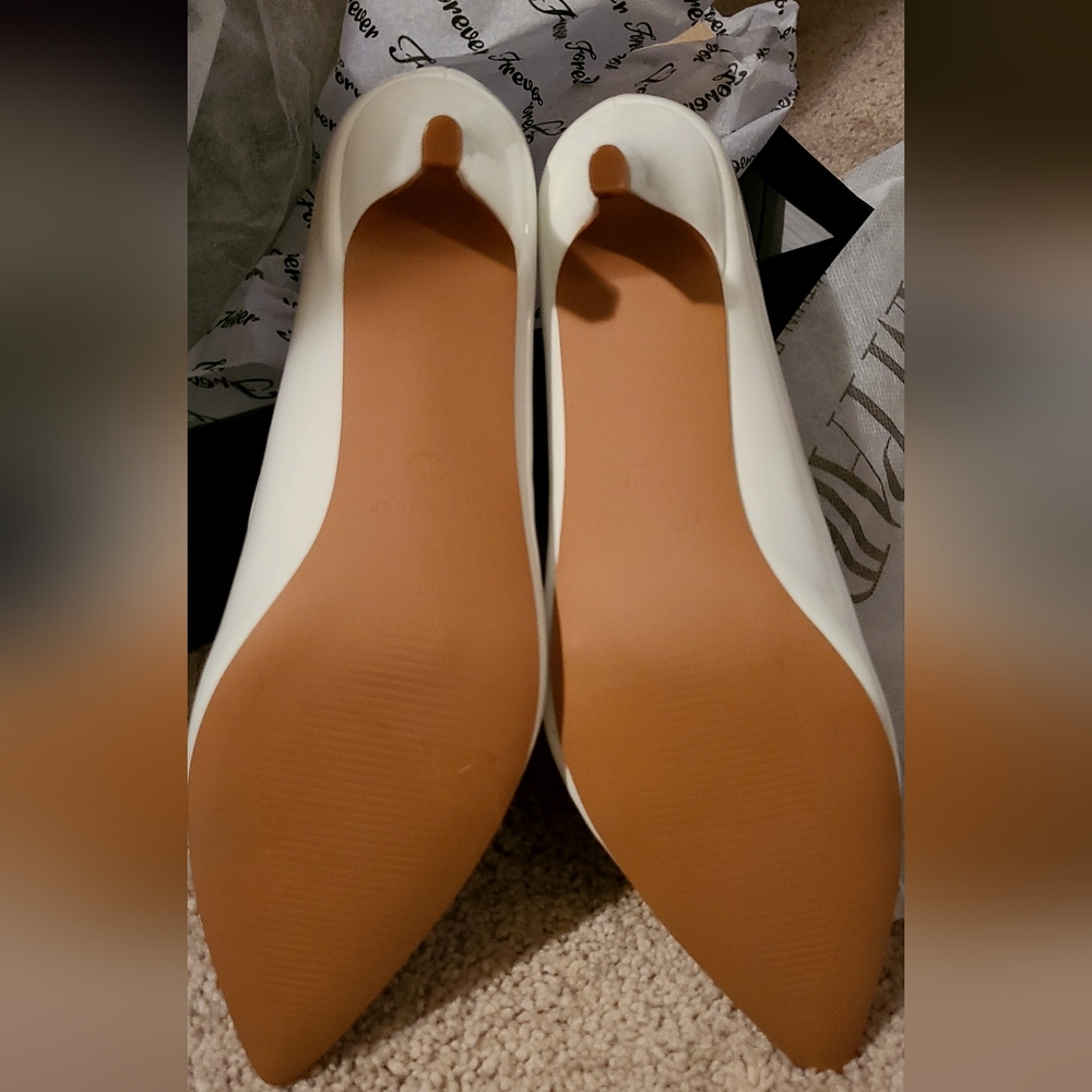 White faux patent leather heel - Picture 3 of 4